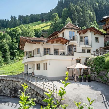Monis Apartment Ramsau im Zillertal Luaran gambar