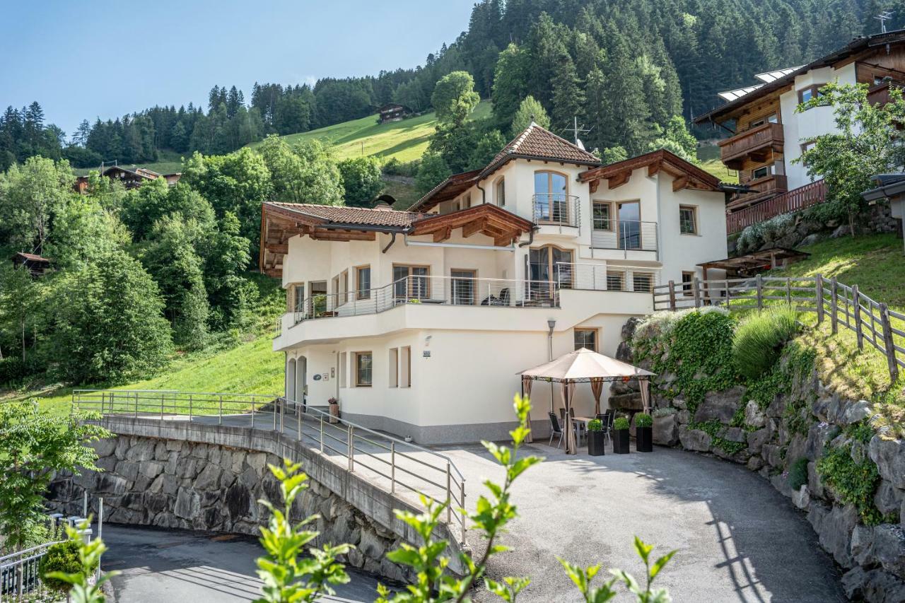 Monis Apartment Ramsau im Zillertal Luaran gambar
