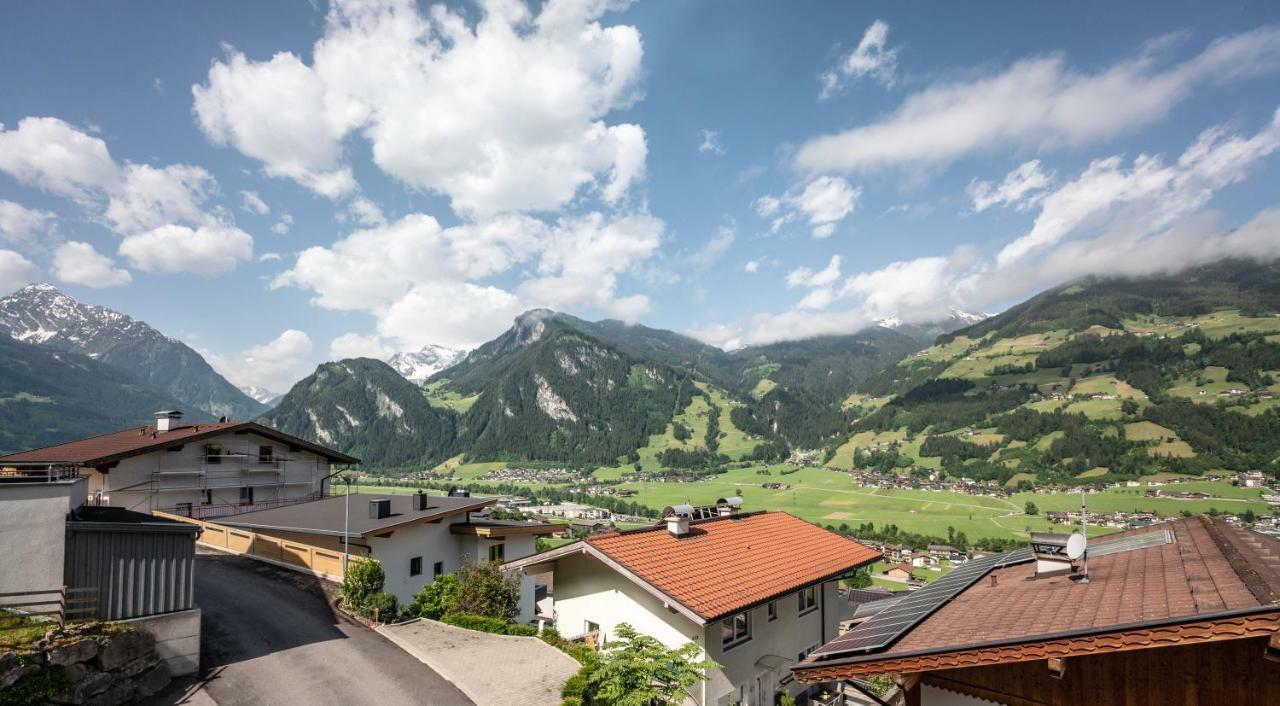 Monis Apartment Ramsau im Zillertal Luaran gambar